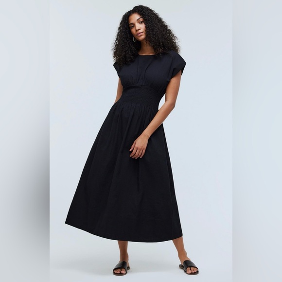 Madewell Dresses & Skirts - Madewell Stripe Smocked Waist Seersucker Midi Dress